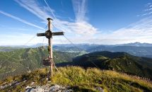 Altenmarkt-Zauchensee-Tourismus_Landschaft_Ort_Natur_Gipfelkreuz.jpg